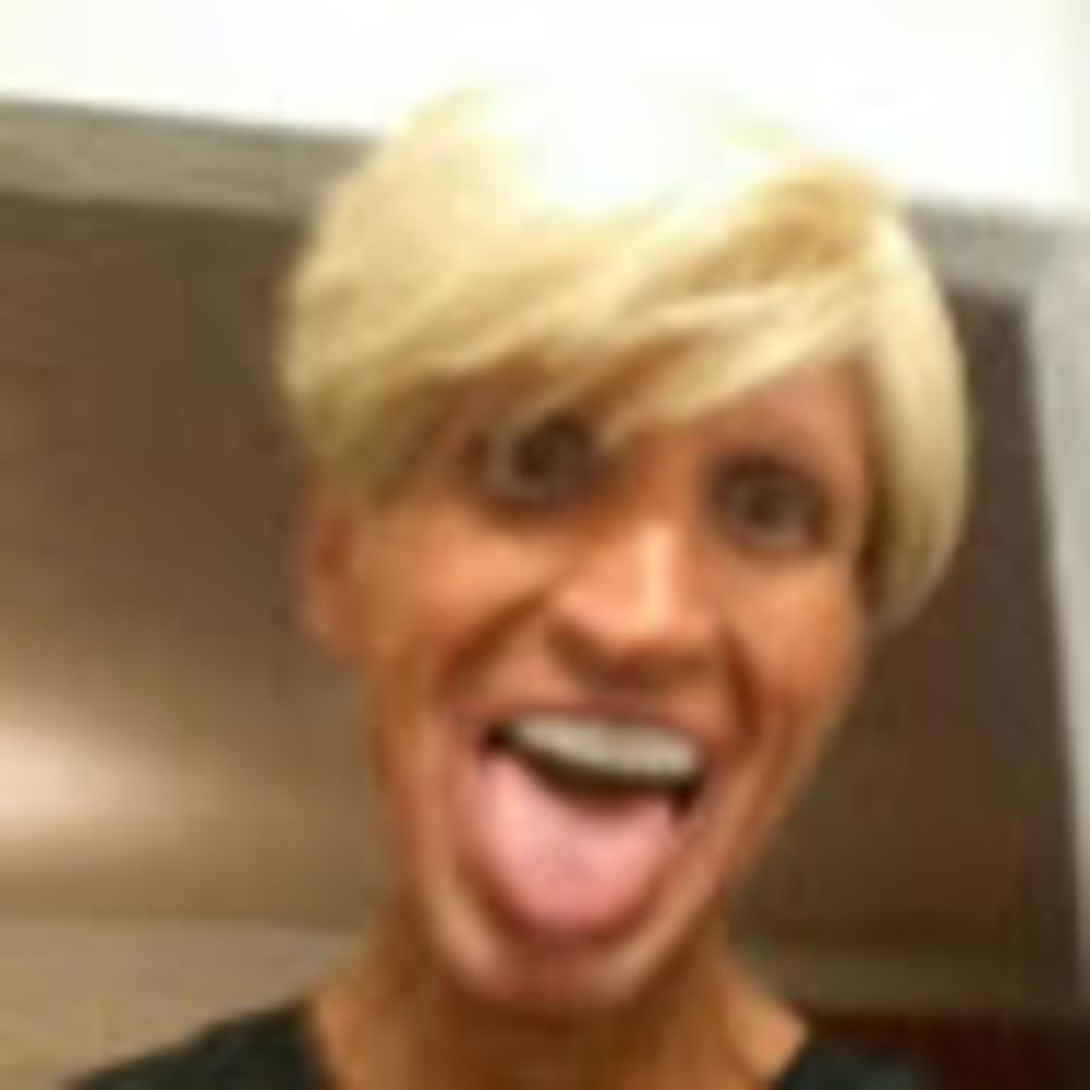 Meet your Posher, Dee cee